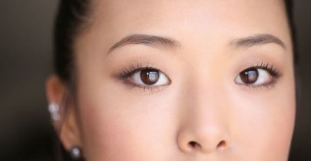 Tips for straight downward eyelashes